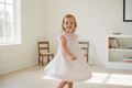 Girls Lila Birthday Bishop Dress - 室内场景